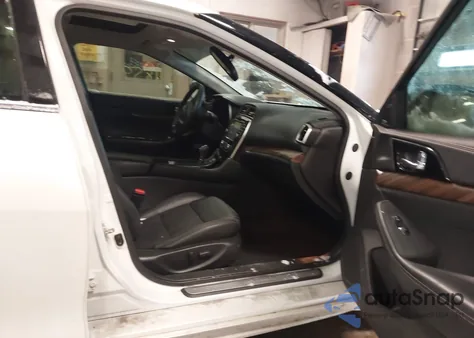 2017 Nissan Maxima 3.5 Platinum z USA, uszkodzony, nr VIN 1N4AA6AP5HC408915